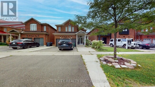 Photo - 392 Derrydale Dr