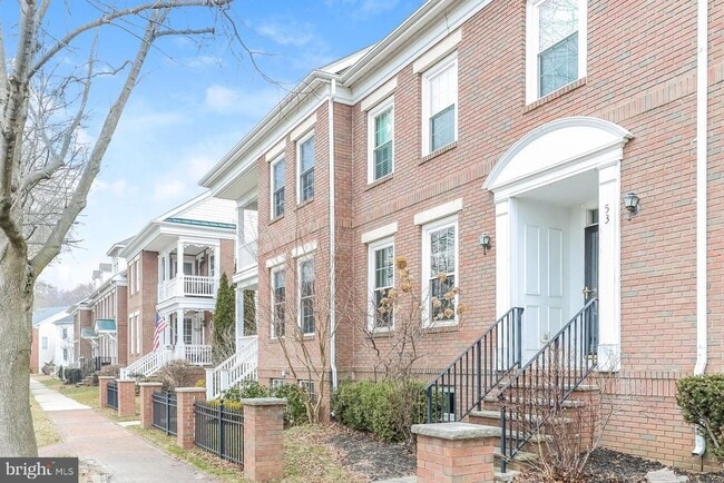 Building Photo - 53 Malsbury St