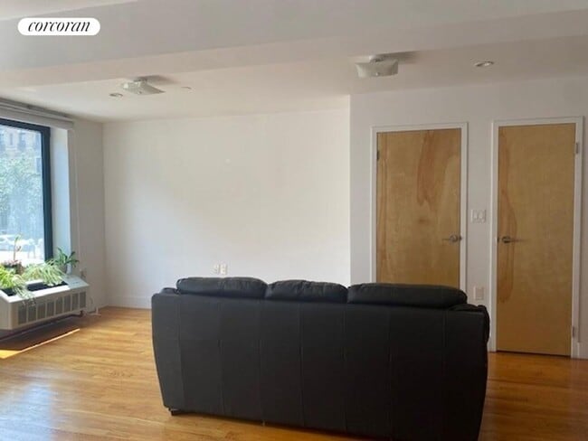 Photo - 2066 5th Ave