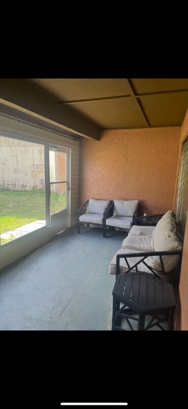 Photo - 1370-1376 6 Iron Dr