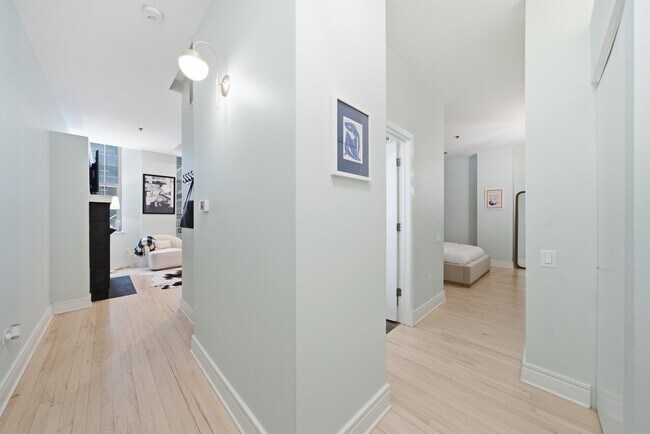 Photo - 212 W Washington St Unit 906