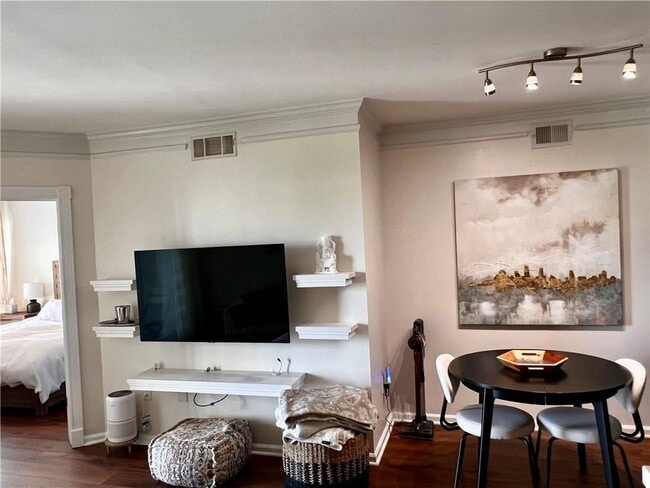Photo - 275 13th St NE Unit 1109