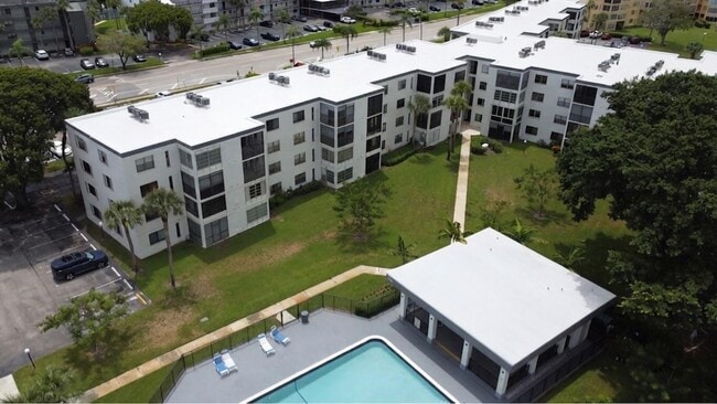 Photo - 9233 SW 8th St Unit 218