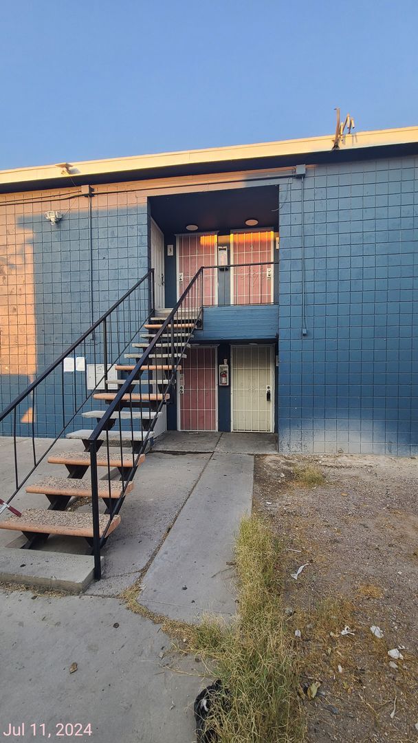 Photo - 2937 Stewart Ave Unit 2937 Stewart Ave #2