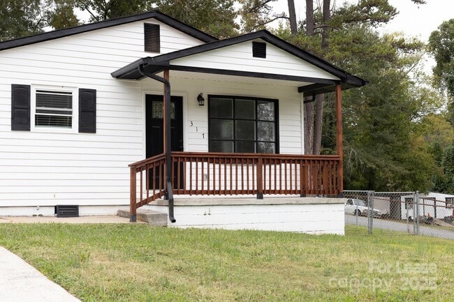 Photo - 317 E Louisiana Ave
