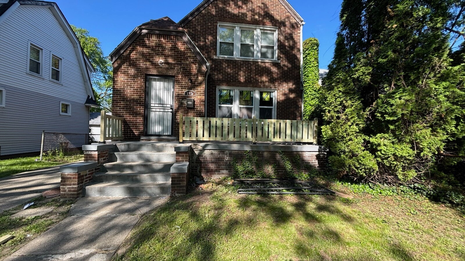 Newly remodeled 2 family townhouse ready for occupancy - 5974 Coplin St Townhome
