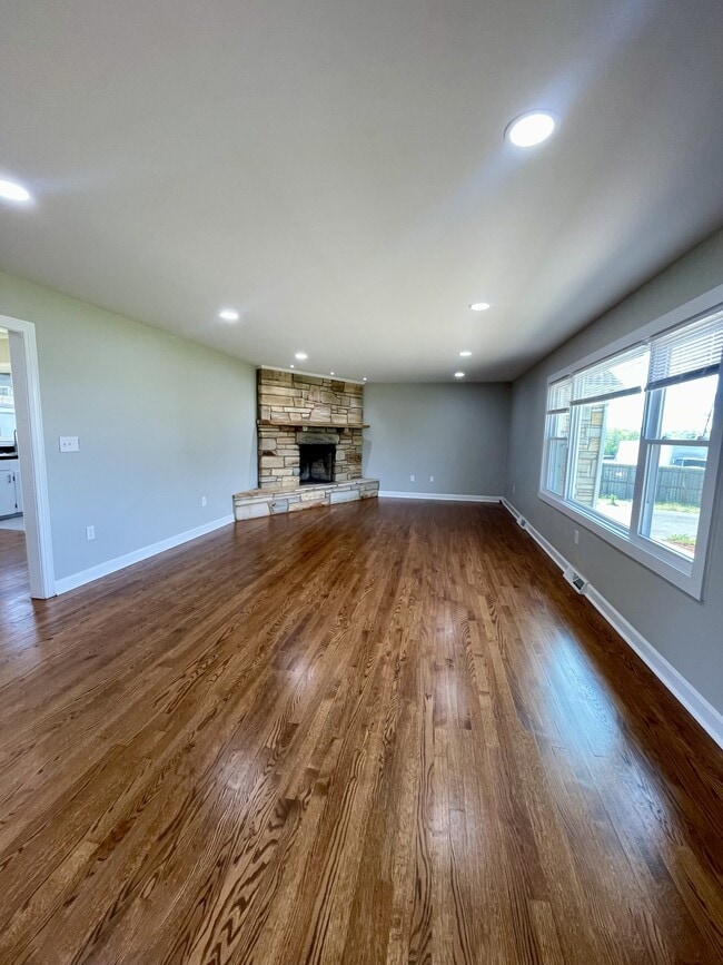 Photo - 63 Shelor Dr