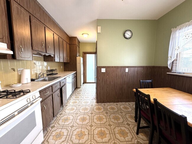 Photo - 26 Frederick Ave Unit 2