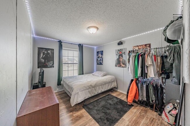 Photo - 4055 Victor Blvd