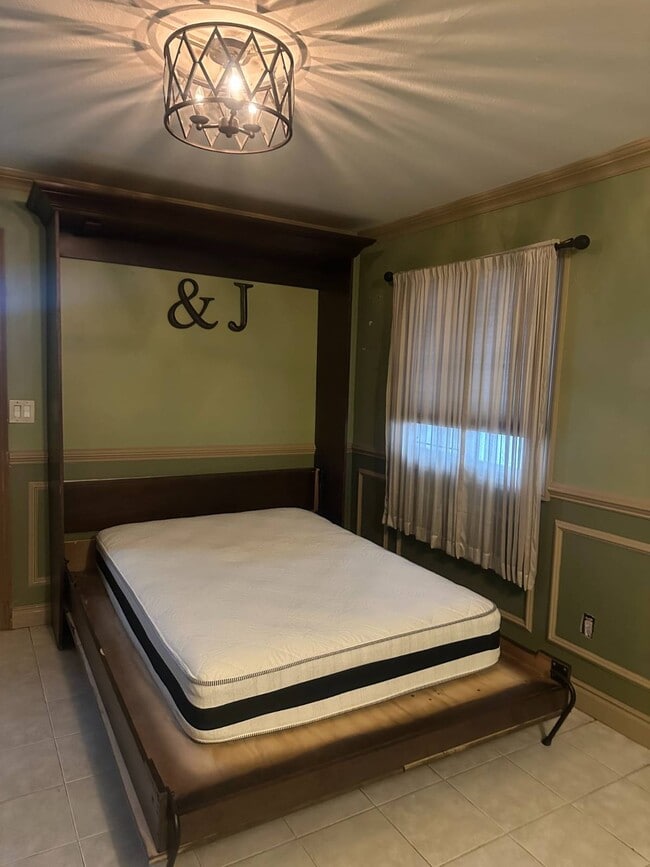 Photo - 443 Ridgewood Ave