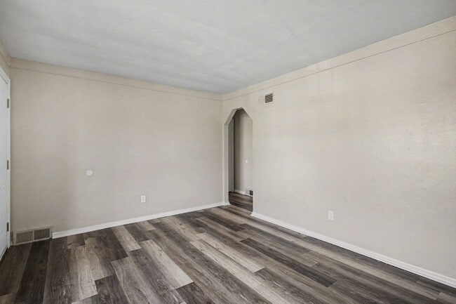 Photo - 7030 Emma Ave