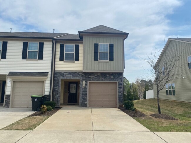 Building Photo - **Charming 3/2.5 Townhome in Clayton**