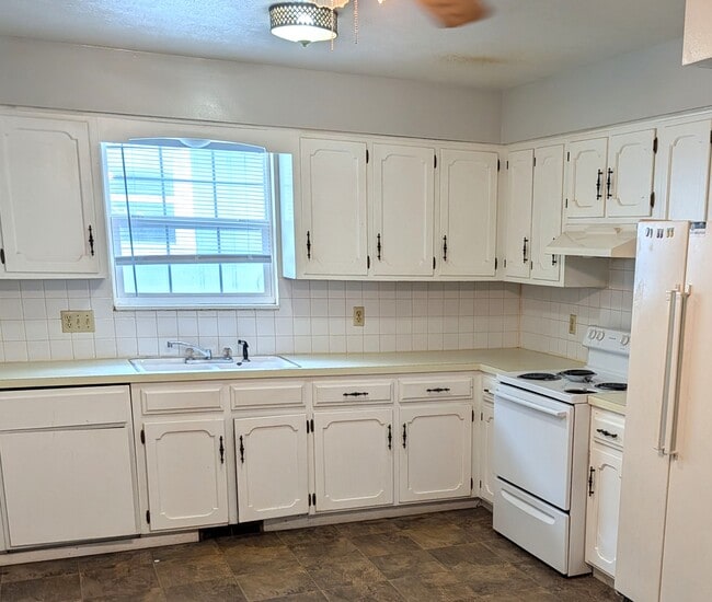 Photo - 2044 S Barcliff Ave