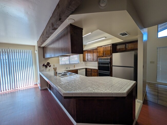 Photo - 2801 Hoad Ln