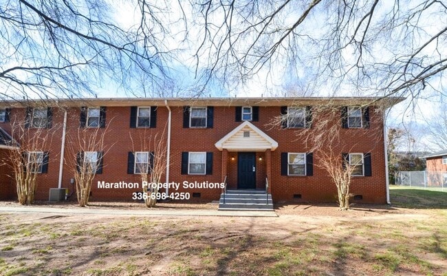 1225 New Hope Ln Unit D