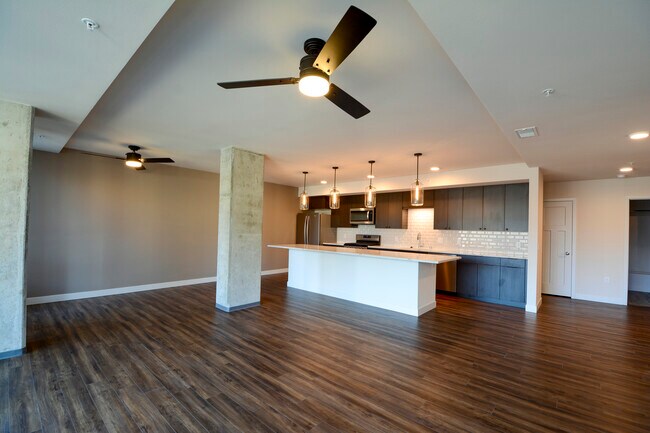 151 E Wilson