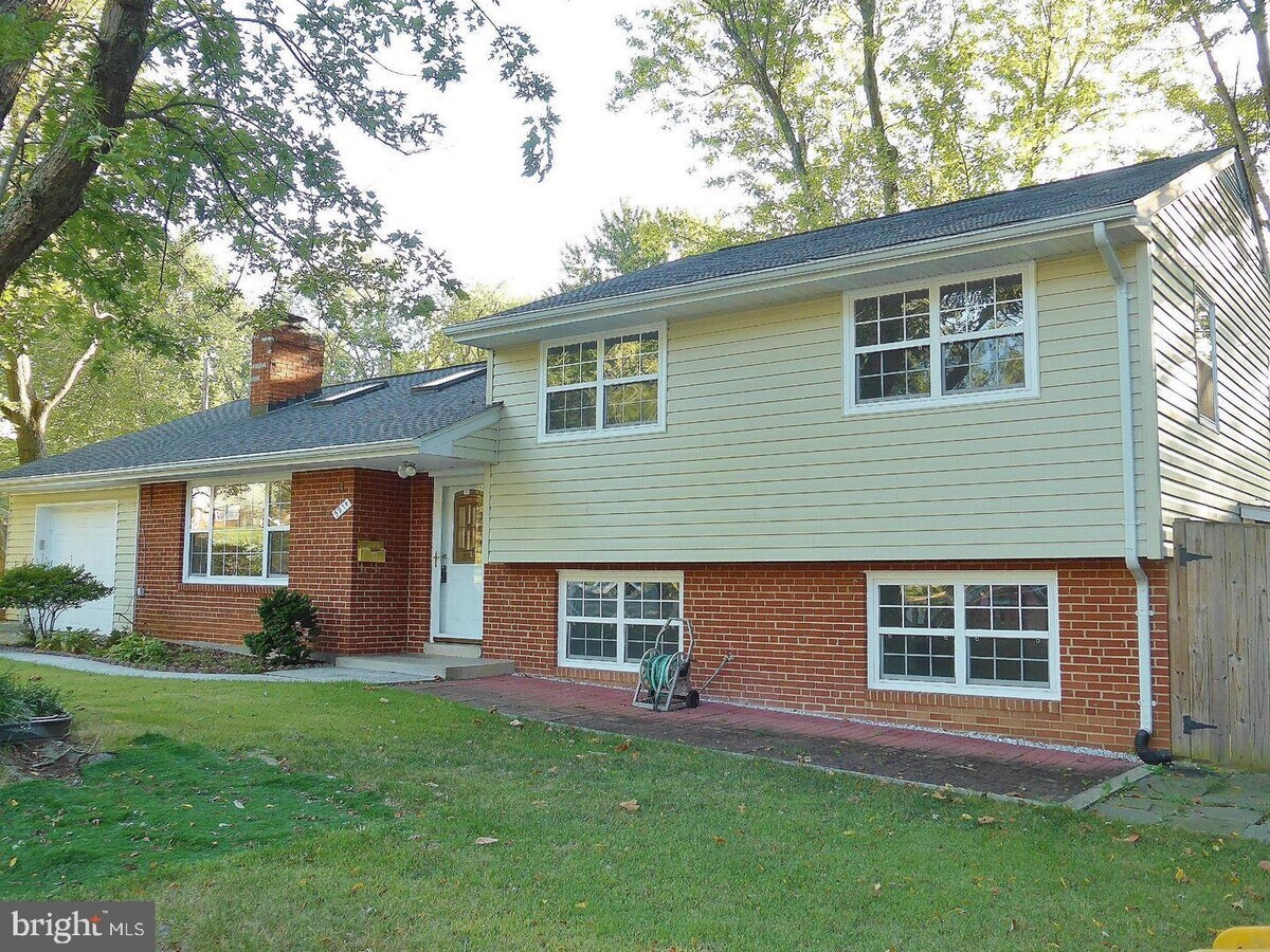 Photo - 5214 Queensberry Ave