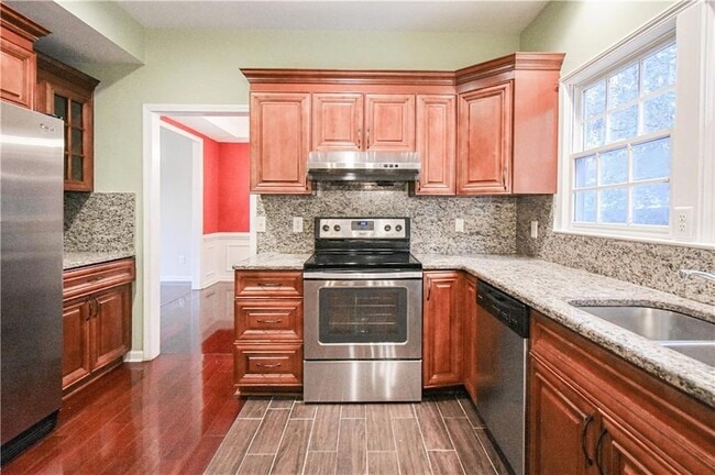 Photo - 1104 Sadlers Close