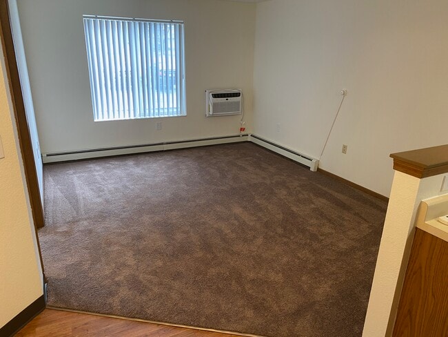 Living Room - Mill Pond Senior Apartments - 55+