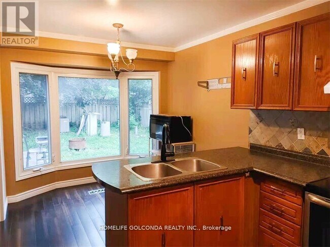 Photo - 48 Hadden Crescent
