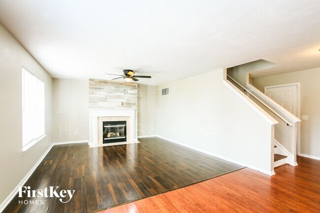 Photo - 8438 Aviva Ln