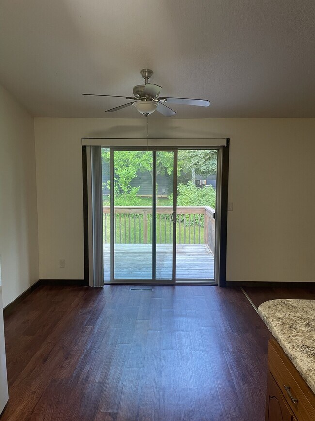 Photo - 16205 Franklin Trail SE