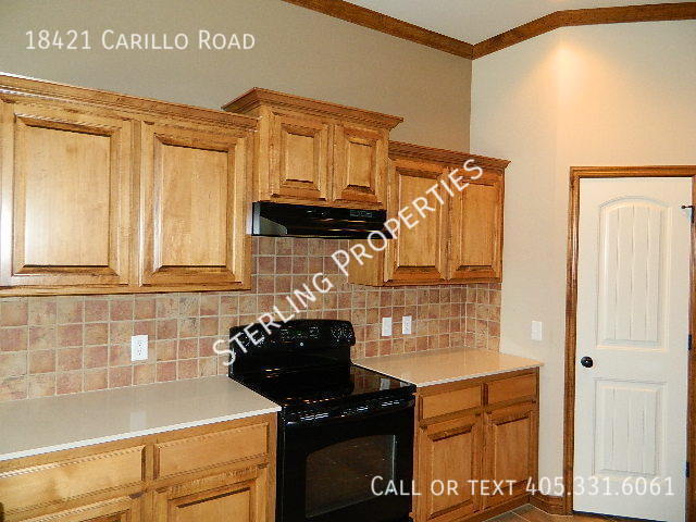 Photo - 18421 Carillo Rd