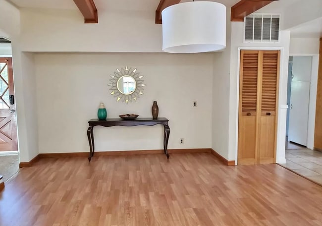 Photo - 6901 Sunkist Dr