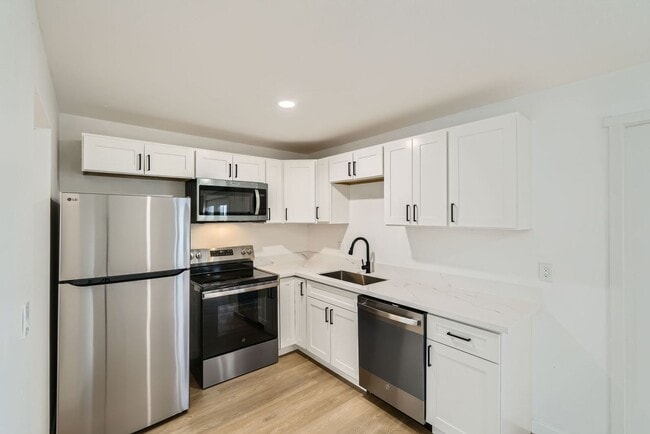 Spacious 1bed/1bath Apartment in West Seat... - Spacious 1bed/1bath Apartment in West Seat... Unit 203