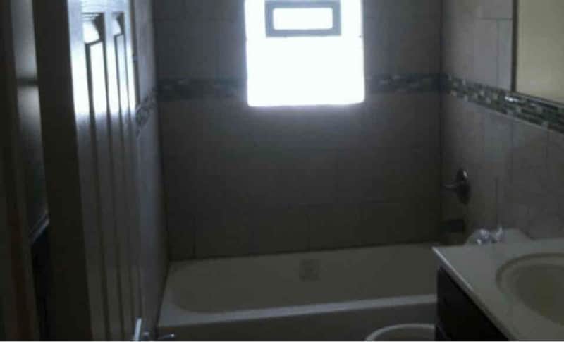 Photo - 1618 W 163rd St