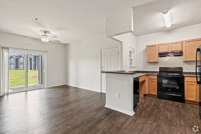 2BR, 2BA - 900SF - Living