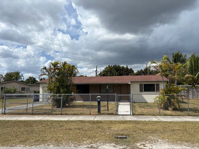 Building Photo - 20320 SW 110th Ct