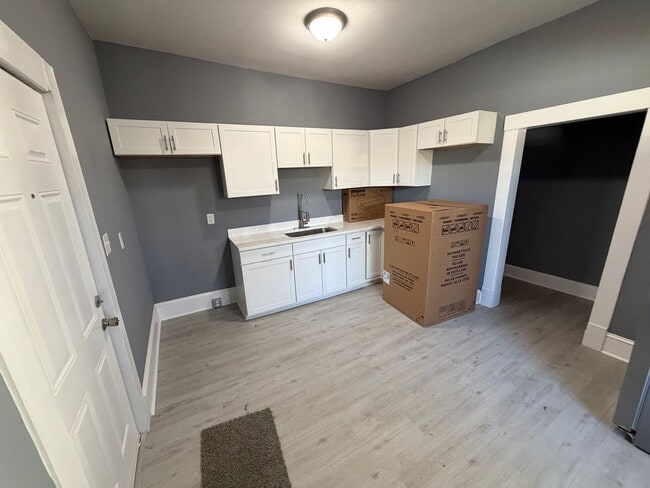 Photo - Amazing 7 Bedroom 2 bathroom updated home for rent in Burlington, NC