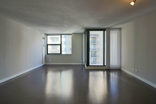 99 W Huron St Unit 0612