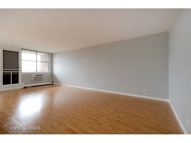 Building Photo - 225 S Rohlwing Rd Unit 612 Rental