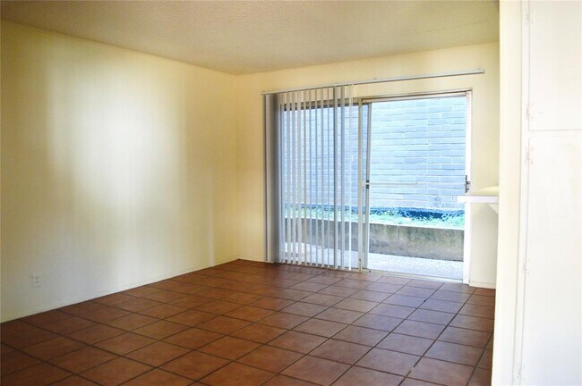 Photo - 2610 Salado St Unit 110