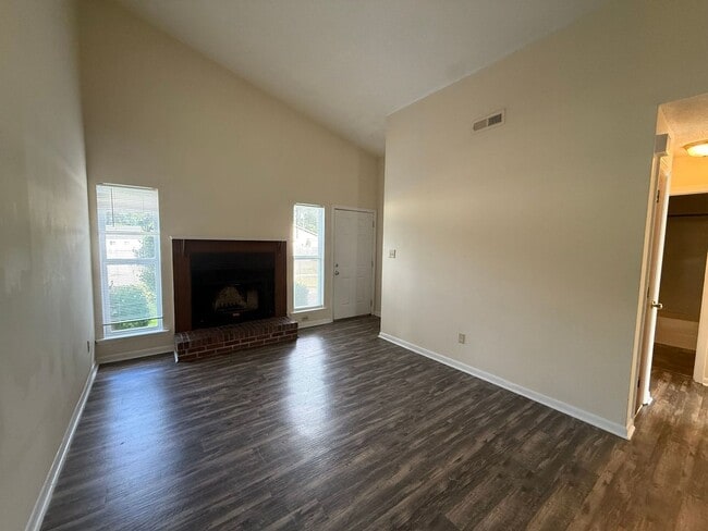 Photo - 89 Aspen Pl