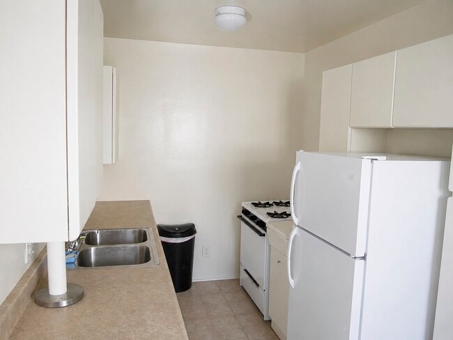 6717 Fulton Ave Unidad 2