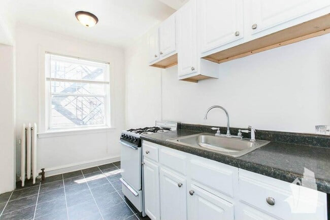 Photo - 5517 N Kenmore Ave Unit 206