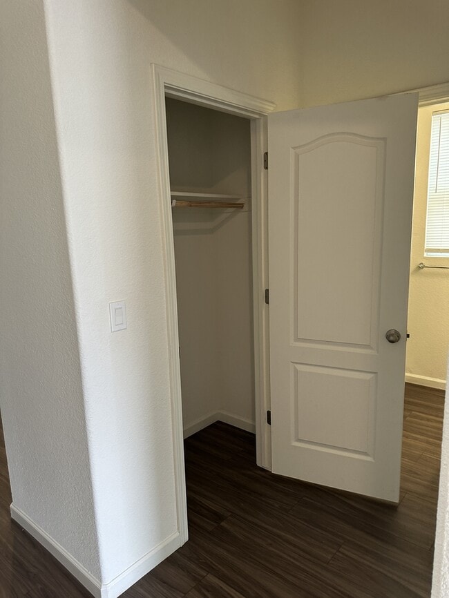 Photo - Manteca 5 Bedroom, 3 Bath Executive Style ...