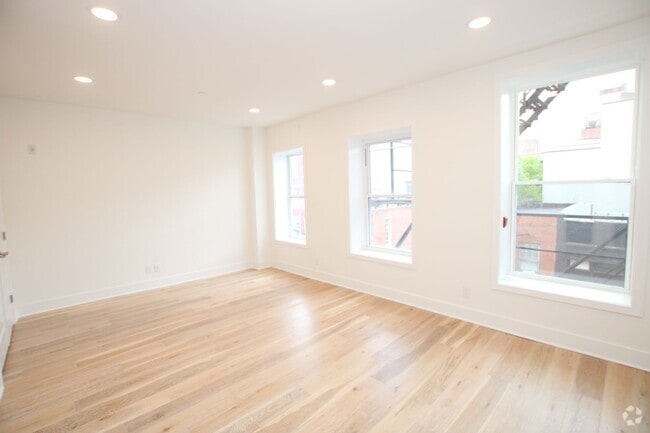 Building Photo - Newly renovated 1 bed apartment in old city Unit 3F