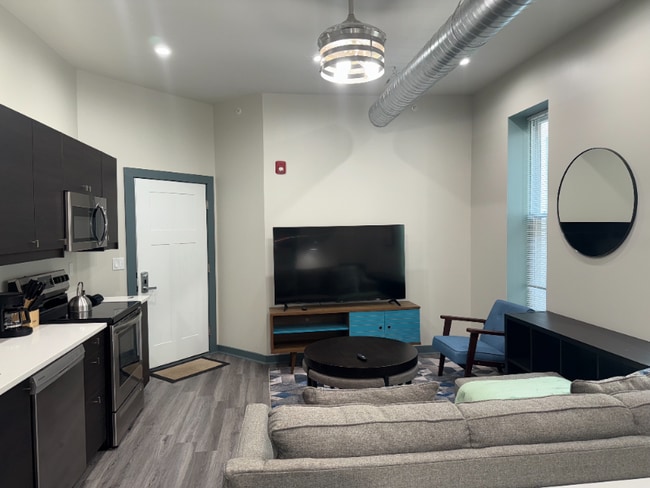 Photo - 36 E Utica St Unit 1C