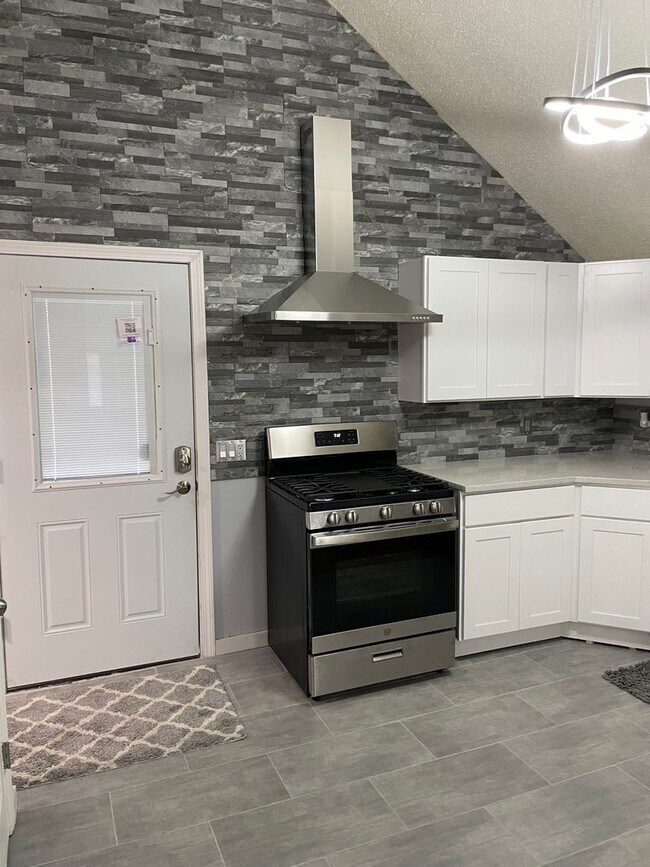 Photo - 95 Pardee St Unit 2nd Fl