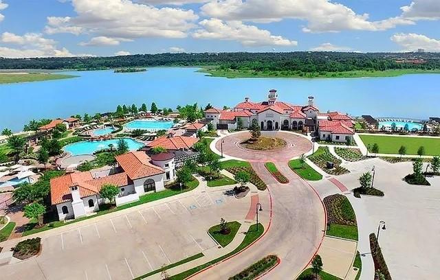 Photo - 1402 French Violet Wy