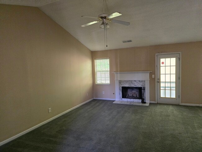Photo - 154 Amelia Garden Way