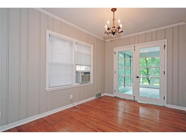 Photo - 155 Benton Ave