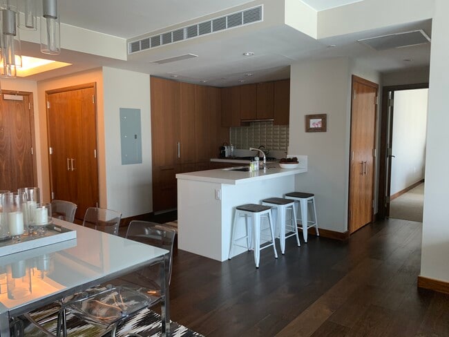 Building Photo - 1555 Kapiolani Blvd Unit 1315 Rental