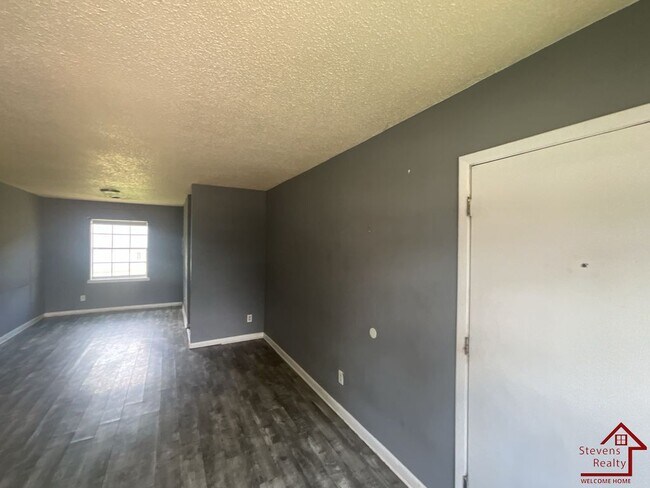 Photo - 411 Elm Ave Unit 3