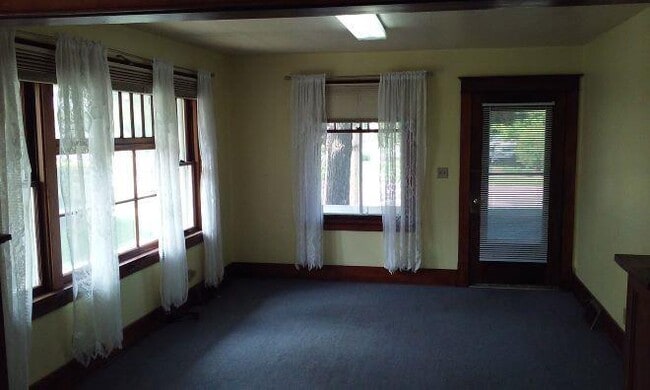 Photo - 1015 Mineral Point Ave