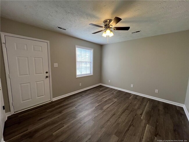 Building Photo - 1437 Ireland Dr Rental